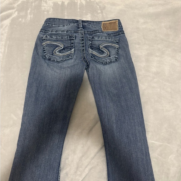 cute low rise flare jeans (silver brand) - Picture 6 of 7